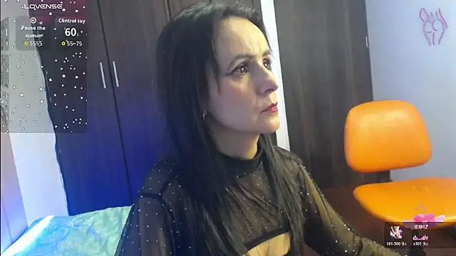 Snapshot of Juliana__lx chatting on November 24, 2025, 12:49 pm Juliana lx online show from November 24, 2025, 12:49 pm