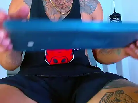 Hot Latino x online show from March 7, 2026, 7:41 pm