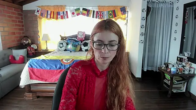 Snapshot of Charlotte-Willson chatting on July 2, 2026, 8:59 pm Charlotte-Willson online show from July 2, 2026, 8:59 pm