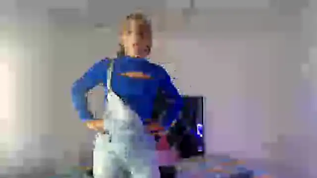 Venus2357 online show from April 20, 2026, 9:45 am