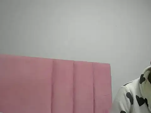 Cherrydollx online show from March 15, 2026, 1:51 pm