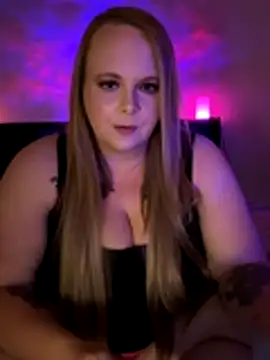 Snapshot of AllieRose94 chatting on November 30, 2025, 4:24 am AllieRose94 online show from November 30, 2025, 4:24 am