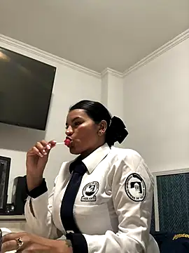 Snapshot of Rosa_Vidal_ chatting on November 20, 2025, 8:20 pm Rosa Vidal online show from November 20, 2025, 8:20 pm