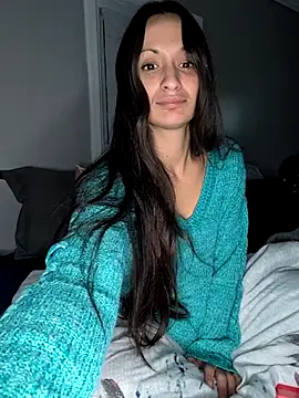 LexiLuxi online show from November 23, 2025, 3:16 am