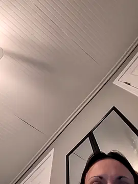 LexiLuxi online show from March 23, 2026, 11:37 pm