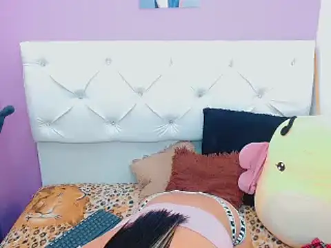 xwetdreamsx online show from November 27, 2025, 5:46 pm