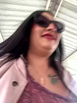 Snapshot of Venus_22 chatting on November 24, 2025, 7:58 pm Venus 22 online show from November 24, 2025, 7:58 pm