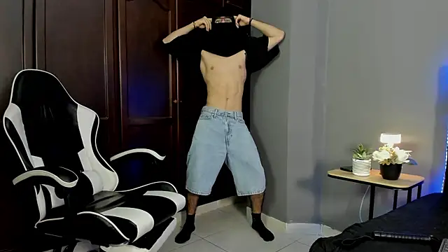 eren jeager online show from April 5, 2026, 1:34 am