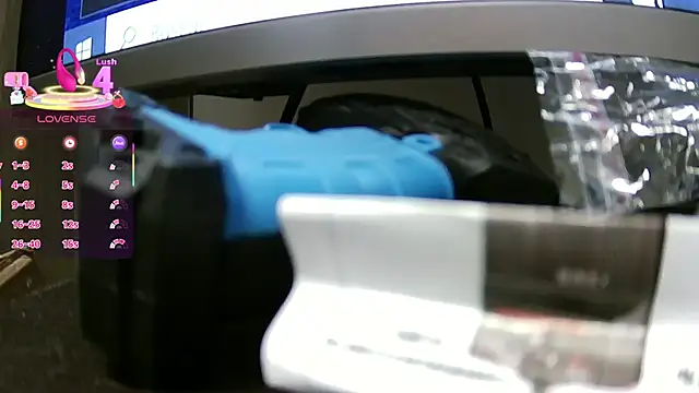 Snapshot of katthyasmitth chatting on November 25, 2025, 9:37 pm katthyasmitth online show from November 25, 2025, 9:37 pm