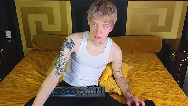 Snapshot of TRAVIS_CLAS chatting on November 27, 2025, 8:09 pm TRAVIS CLAS online show from November 27, 2025, 8:09 pm