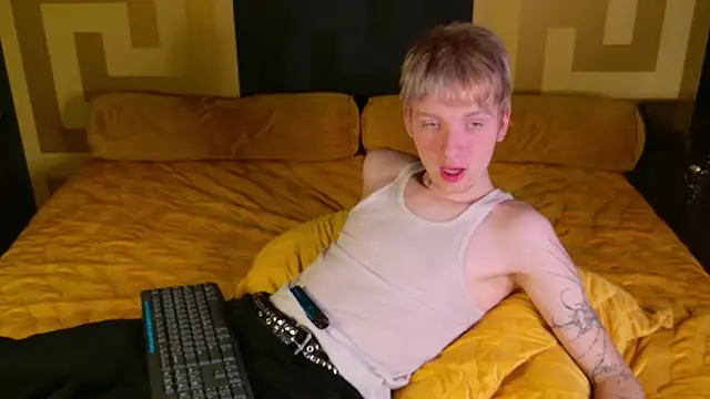 Snapshot of TRAVIS_CLAS chatting on November 30, 2025, 3:18 am TRAVIS CLAS online show from November 30, 2025, 3:18 am