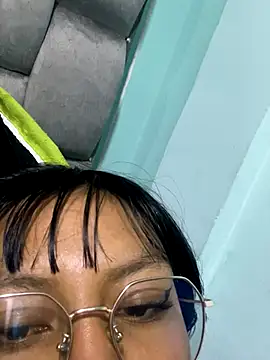 Snapshot of Chantal_sex22 chatting on December 1, 2025, 10:10 pm Chantal sex22 online show from December 1, 2025, 10:10 pm