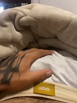 1Panini21 online show from November 21, 2025, 1:54 pm