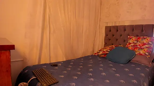 victoria mk online show from November 27, 2025, 4:13 am