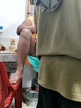 Desicouple1706 online show from January 7, 2026, 12:48 am