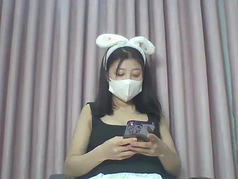 Snapshot of Pinkool21 chatting on November 24, 2025, 2:06 pm Pinkool21 online show from November 24, 2025, 2:06 pm