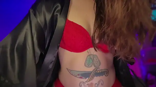 Snapshot of MissGoldenCartier chatting on April 9, 2026, 3:52 am MissGoldenCartier online show from April 9, 2026, 3:52 am