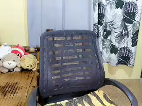 lovelyxmorena online show from April 16, 2026, 9:39 pm