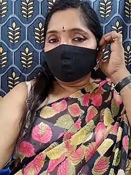 Snapshot of Soni-queen chatting on November 21, 2025, 4:39 pm Soni-queen online show from November 21, 2025, 4:39 pm