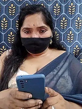 Snapshot of Soni-queen chatting on November 22, 2025, 7:13 pm Soni-queen online show from November 22, 2025, 7:13 pm