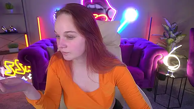 Sun Shine Lola online show from November 28, 2025, 1:55 pm