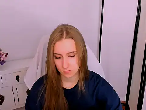 VanessaAmore online show from April 22, 2026, 10:00 am