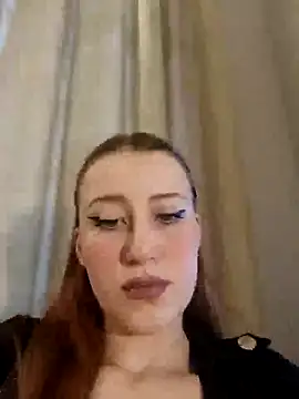 Snapshot of Susiee_Redd chatting on November 30, 2025, 12:17 pm Susiee Redd online show from November 30, 2025, 12:17 pm