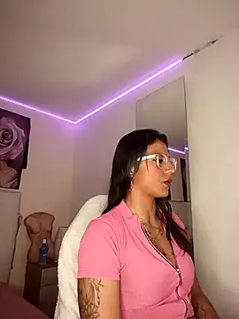 SamathaMay online show from April 17, 2026, 3:59 pm