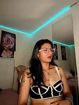 SamathaMay online show from April 10, 2026, 12:45 pm