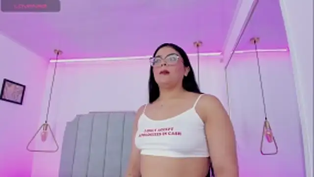 Snapshot of ScarlettWhitmore chatting on November 30, 2025, 4:24 am ScarlettWhitmore online show from November 30, 2025, 4:24 am