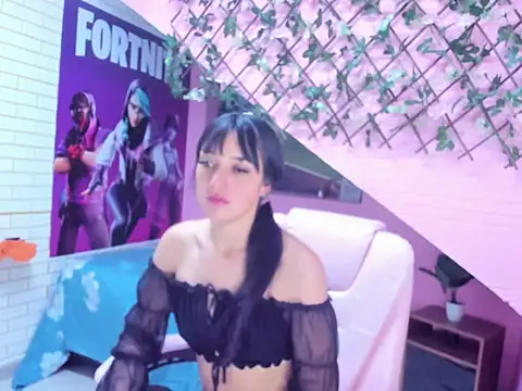 maiaratutti303av online show from November 21, 2025, 3:22 pm