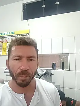 RobertoLuiz84 online show from May 5, 2026, 1:47 pm