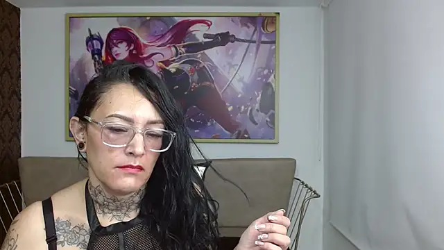 Snapshot of Roxanne_vale chatting on November 24, 2025, 8:09 pm Roxanne vale online show from November 24, 2025, 8:09 pm