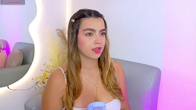 Ambar Carter online show from June 10, 2026, 7:04 pm
