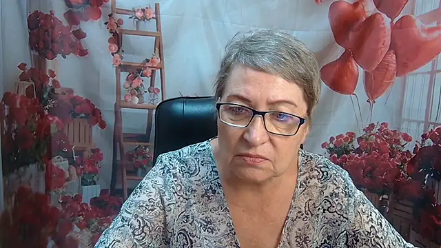 OlgaLuck online show from May 25, 2026, 5:07 am