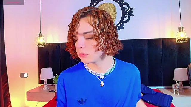 Snapshot of Skyee_angel chatting on April 22, 2026, 8:37 pm Skyee angel online show from April 22, 2026, 8:37 pm