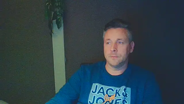 Snapshot of Hunter_Fl chatting on November 22, 2025, 5:01 pm Hunter Fl online show from November 22, 2025, 5:01 pm