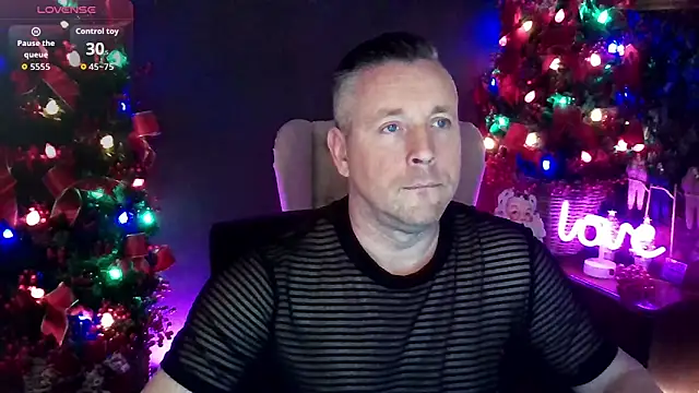 Snapshot of Hunter_Fl chatting on November 29, 2025, 3:56 pm Hunter Fl online show from November 29, 2025, 3:56 pm