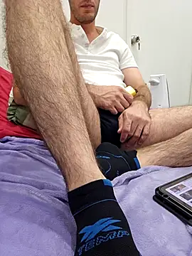 Snapshot of Gogo909764 chatting on December 1, 2025, 7:09 am Gogo909764 online show from December 1, 2025, 7:09 am