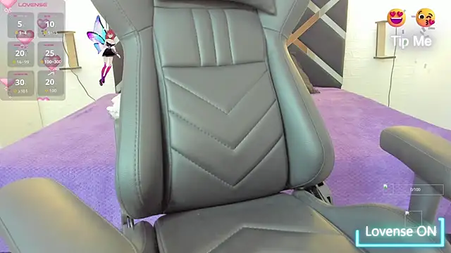 Snapshot of mask_red_girl chatting on November 26, 2025, 12:27 pm mask red girl online show from November 26, 2025, 12:27 pm