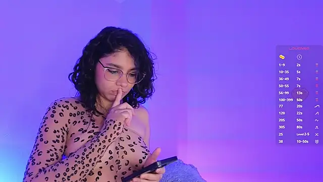 Snapshot of naty_saenz chatting on June 20, 2026, 9:58 am naty saenz online show from June 20, 2026, 9:58 am
