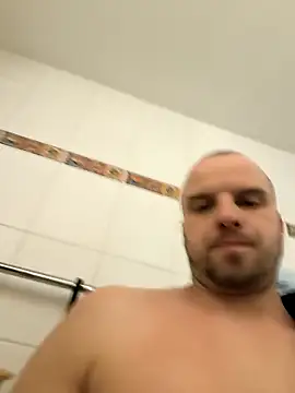 Phoenix2310 online show from January 16, 2026, 2:43 pm