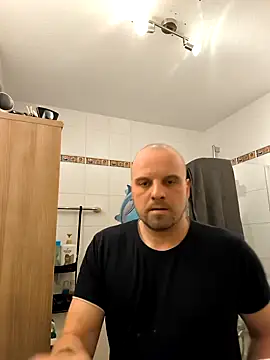 Phoenix2310 online show from February 12, 2026, 6:13 am