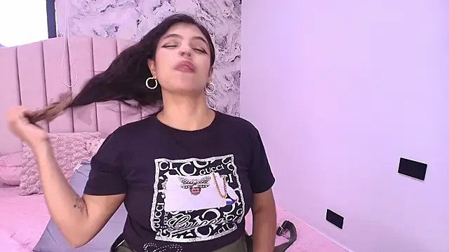 Snapshot of katsumi_yan chatting on February 1, 2026, 7:23 pm katsumi yan online show from February 1, 2026, 7:23 pm