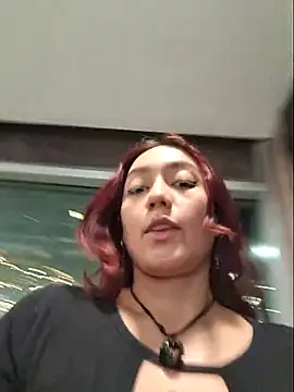 Eveeelyn25 online show from April 3, 2026, 12:17 am