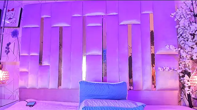 Naomistart online show from February 20, 2026, 6:26 am