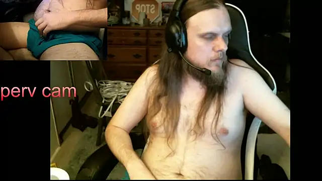 Snapshot of watchmegamer chatting on November 25, 2025, 11:43 am watchmegamer online show from November 25, 2025, 11:43 am