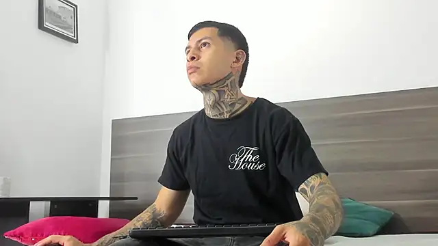 Snapshot of Andrew_sanders68 chatting on November 29, 2025, 3:06 am Andrew sanders68 online show from November 29, 2025, 3:06 am