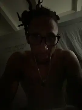 Snapshot of MTheRealrDLlongCrippler chatting on December 14, 2025, 2:33 pm MTheRealrDLlongCrippler online show from December 14, 2025, 2:33 pm