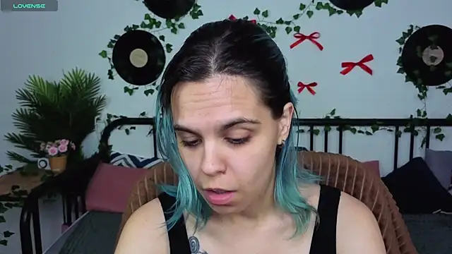 Snapshot of LiraBelle chatting on July 3, 2026, 3:02 am LiraBelle online show from July 3, 2026, 3:02 am